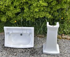 Bathroom Sink reclaimed