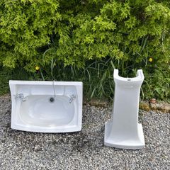 Bathroom Sink reclaimed