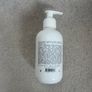 La Labo Hand Lotion Basil/Sweet Almond 250ml Image 3