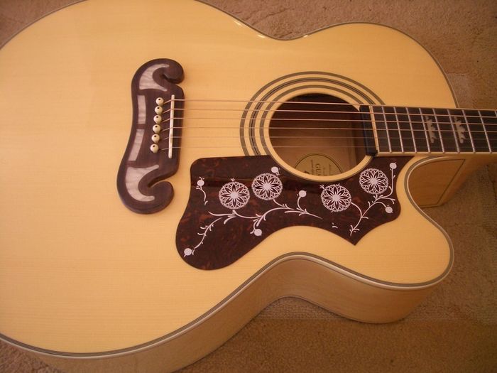 Epiphone EJ-200 SCE / N Electro Acoustic Guitar