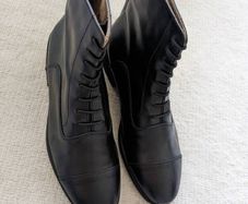 Equestrian boots and half chaps