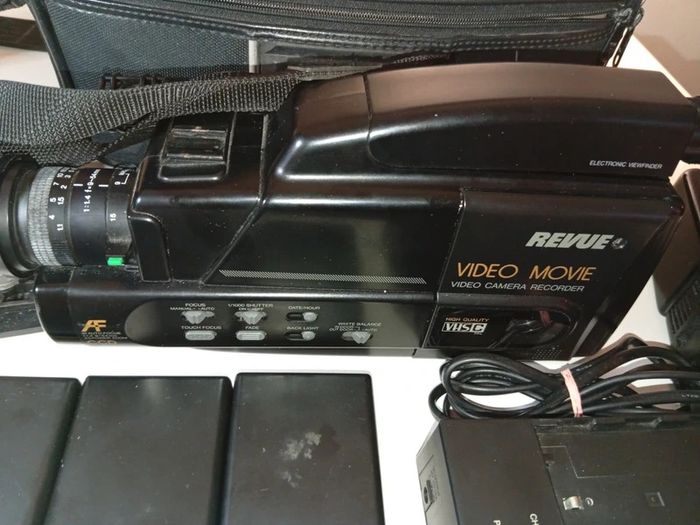Vintage Revue Video Camera Recorder With Lots Of Accessories Part Tested-no Working Batteries