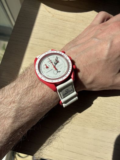 Omega x Swatch MoonSwatch Mission to Mars Speedmaster Chronograph (Full Set with Extra Strap)