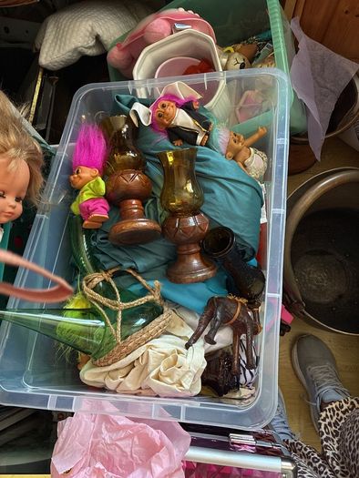 more carboot items