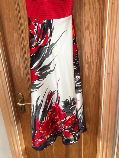 Beautiful Occasion Dress Size 12 and Wrap read description
