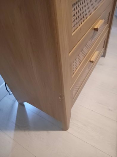 chest of drawers