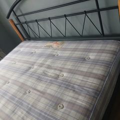 King Size Bed.
