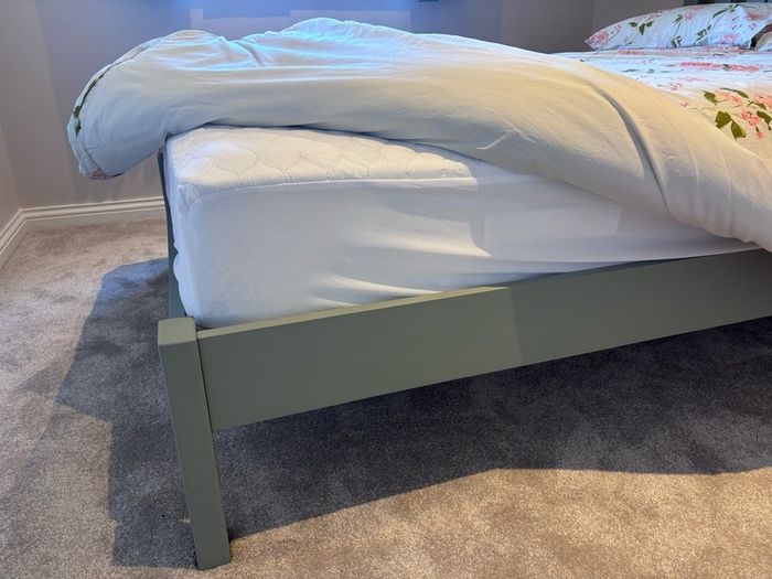 New 4ft Green Wood Bed -  option for new mattress & locker
