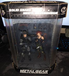 McFarlane Toys Metal Gear Solid: Solid Snake and Meryl Silverburgh Special Edition Metal Gear Action Figure