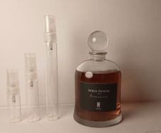 Serge Lutens Fourreau Noir decant