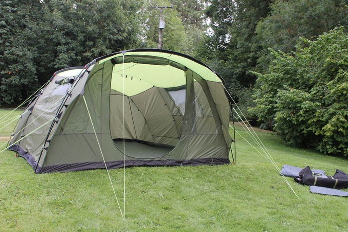 Tent - 5 man Urban Escape with accessories