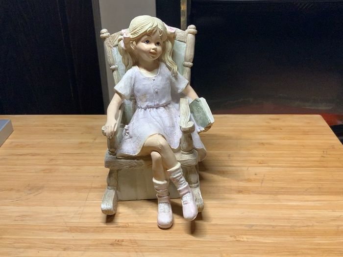 Figurines