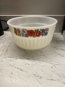 Vintage Pyrex Bowl