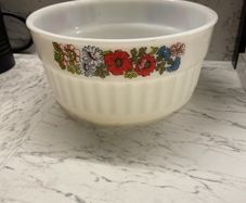 Vintage Pyrex Bowl