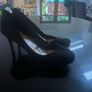 black high heels Image 4