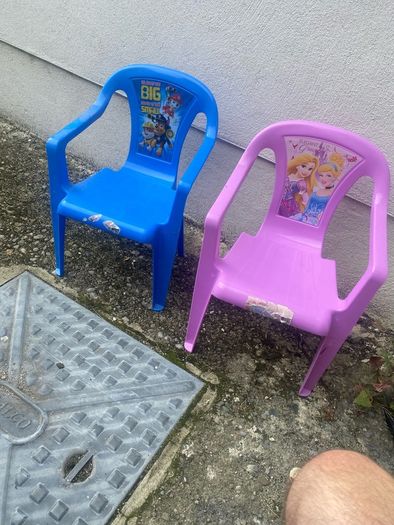 kids chairs
