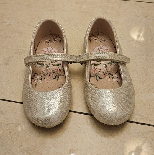Girls Shoes