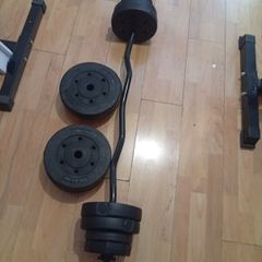 Curl bar with 35kg weight plates