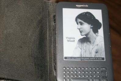 Amazon Kindle 3rd Gen Keyboard Model D00901 WiFi Black