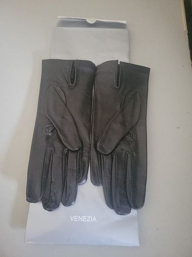 black leather gloves