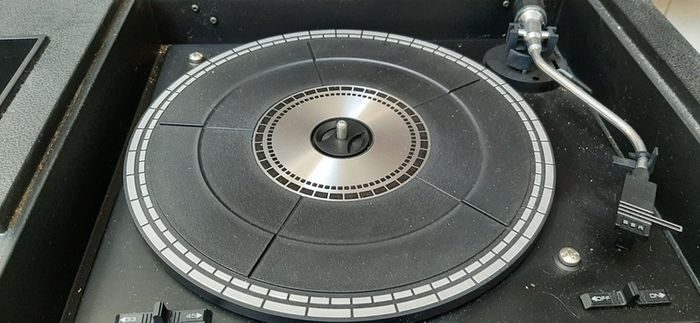 Retro 70s Waltham STM-50 Record Player/Tape Deck/Radio Stereo with Speakers