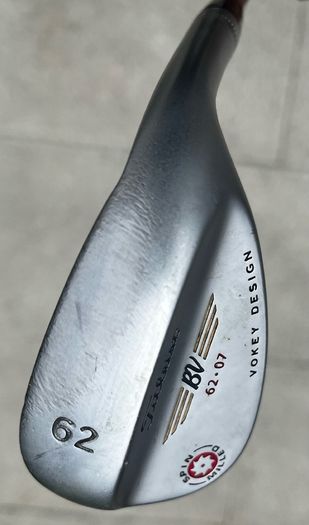 Titleist Vokey 62 degrees wedge (SW / LW)