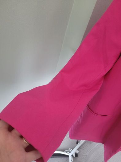 hot pink H&M blazer