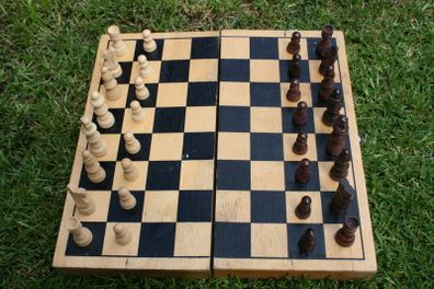 Vintage wooden chess set 11,4"