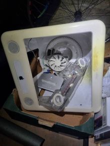 Vintage Apple eMac G4 A1002 Casing with screws