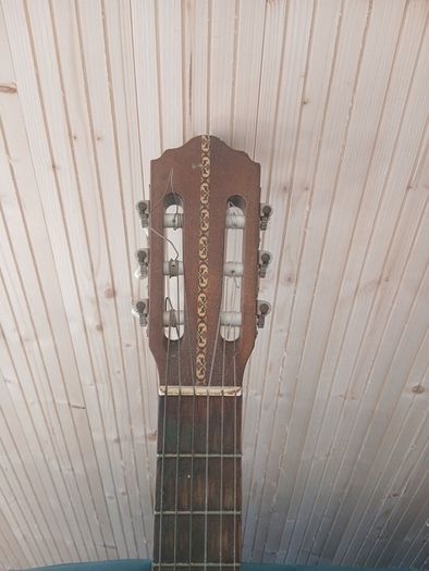 Acoustic guitar