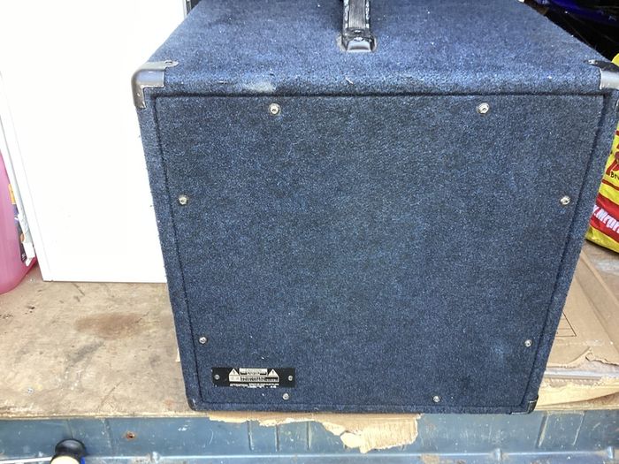 Roland Active Powered Subwoofer 200 Watts Speaker with inbuilt Amp in Excellent Condition.