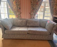 Sitting room sofa suite