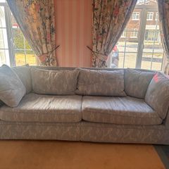 Sitting room sofa suite