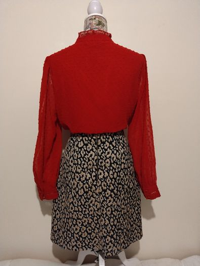 Beautiful Rowen Avenue Red Top