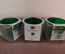 Till planter self watering herb pots x3