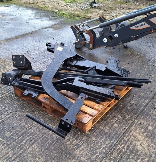 Sigma 4 Chrome front loader with mounting brackets