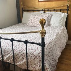 King Size Gold&Black Frame