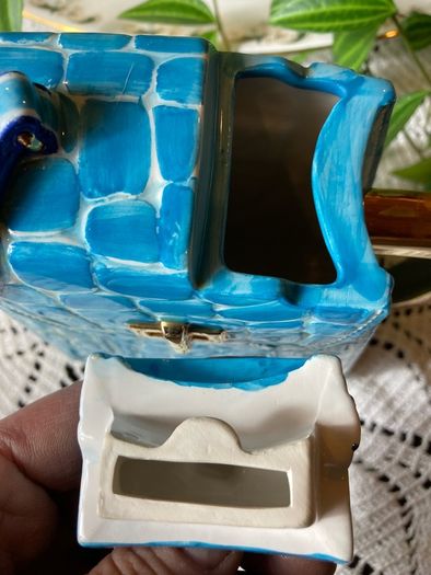 Annie Rowe collectable tea pot