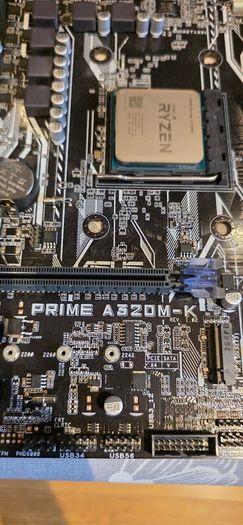 Ryzen 3 2200G + Asus prime A320M-K