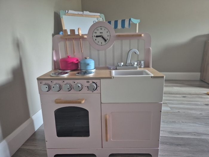 Play Wooden Kitchen