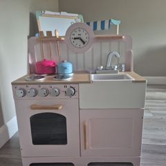 Play Wooden Kitchen