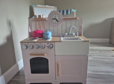 Play Wooden Kitchen