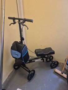 Deluxe Knee Walker