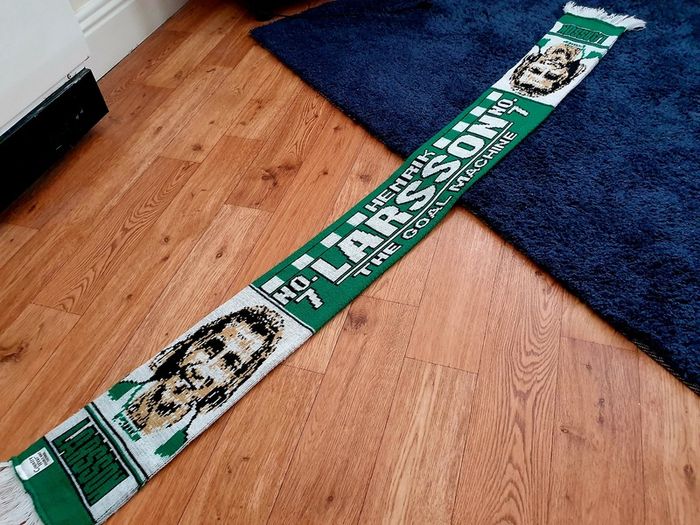 Henrik Larsson No.7 The Goal Machine Scarf - Celtic Legend
