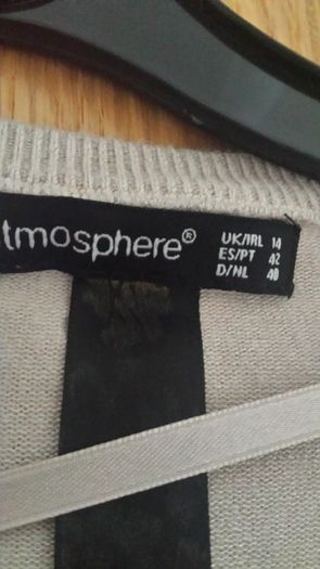 Oatmeal coloured light jumper
