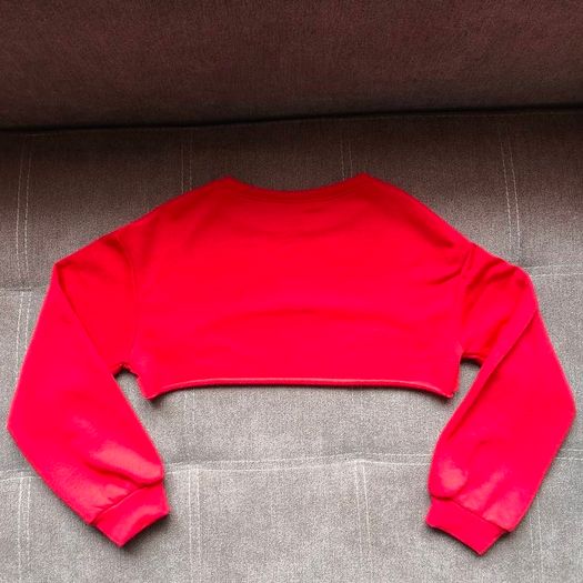 Red Drop Shoulder Super Crop Pullover, size 10