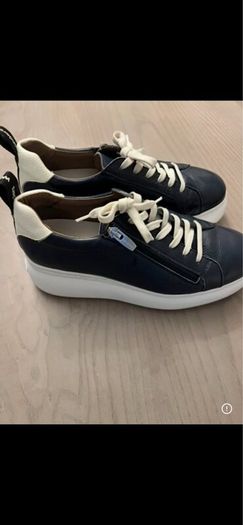 Wonders shoes