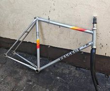 Peugeot steel track Frame 54x54cm