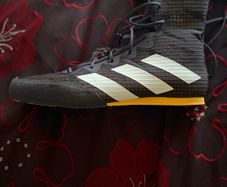 adidas box hog 4