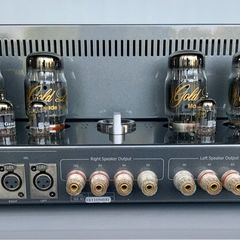 Stereo valve amplifier